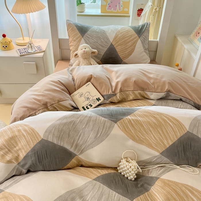 91家纺网 家纺一手货源 找家纺 雅居纺家纺 2025新款全棉纯棉印花系列学生宿舍三四件套上下铺三件套 菱形卡其