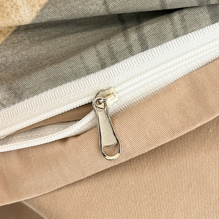 91家纺网 家纺一手货源 找家纺 雅居纺家纺 2025新款全棉纯棉印花系列学生宿舍三四件套上下铺三件套 菱形卡其