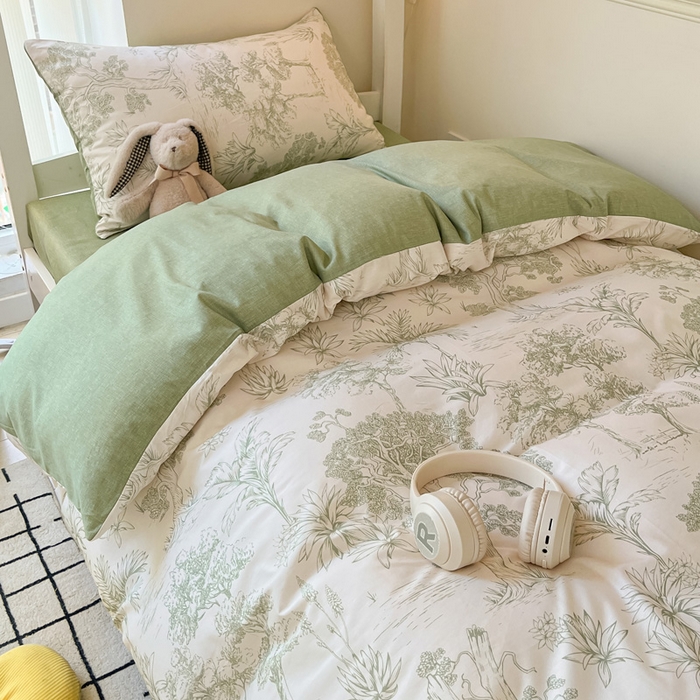 91家纺网 家纺一手货源 找家纺 雅居纺家纺 2025新款全棉纯棉印花系列学生宿舍三四件套上下铺三件套 奇遇森林