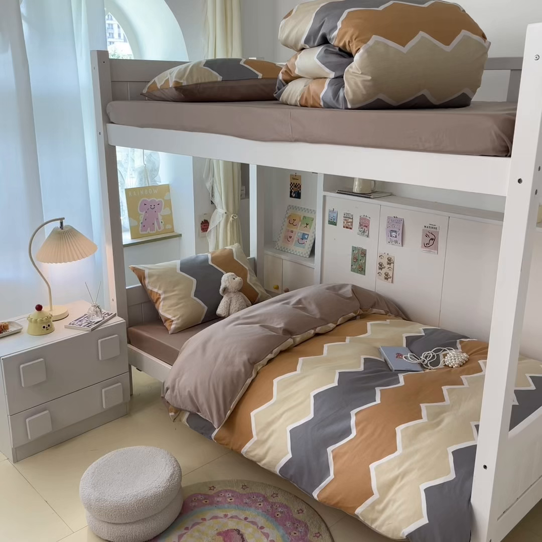 91家纺网 家纺一手货源 找家纺 雅居纺家纺 2025新款全棉纯棉印花系列学生宿舍三四件套上下铺三件套 水波纹