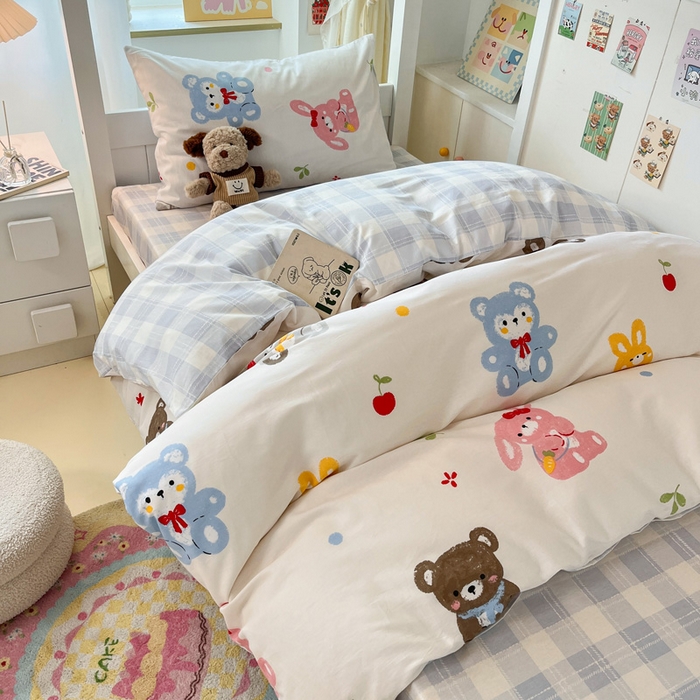 91家纺网 家纺一手货源 找家纺 雅居纺家纺 2025新款全棉纯棉印花系列学生宿舍三四件套上下铺三件套 兔兔跟熊