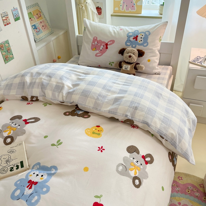 91家纺网 家纺一手货源 找家纺 雅居纺家纺 2025新款全棉纯棉印花系列学生宿舍三四件套上下铺三件套 兔兔跟熊