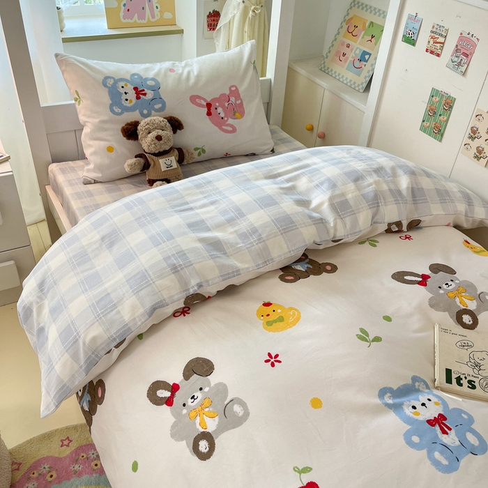 91家纺网 家纺一手货源 找家纺 雅居纺家纺 2025新款全棉纯棉印花系列学生宿舍三四件套上下铺三件套 兔兔跟熊