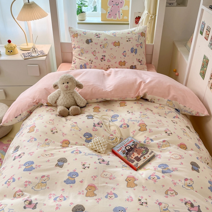 91家纺网 家纺一手货源 找家纺 雅居纺家纺 2025新款全棉纯棉印花系列学生宿舍三四件套上下铺三件套 小狗派对