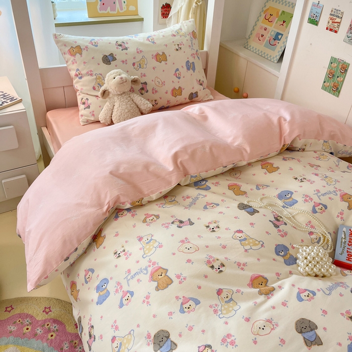 91家纺网 家纺一手货源 找家纺 雅居纺家纺 2025新款全棉纯棉印花系列学生宿舍三四件套上下铺三件套 小狗派对