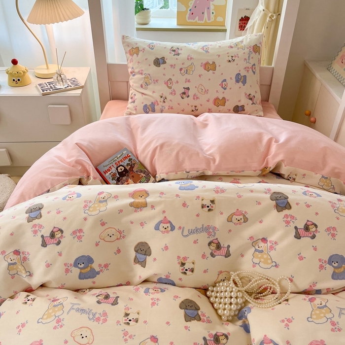 91家纺网 家纺一手货源 找家纺 雅居纺家纺 2025新款全棉纯棉印花系列学生宿舍三四件套上下铺三件套 小狗派对