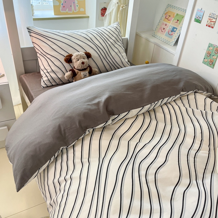 91家纺网 家纺一手货源 找家纺 雅居纺家纺 2025新款全棉纯棉印花系列学生宿舍三四件套上下铺三件套 斜纹波条
