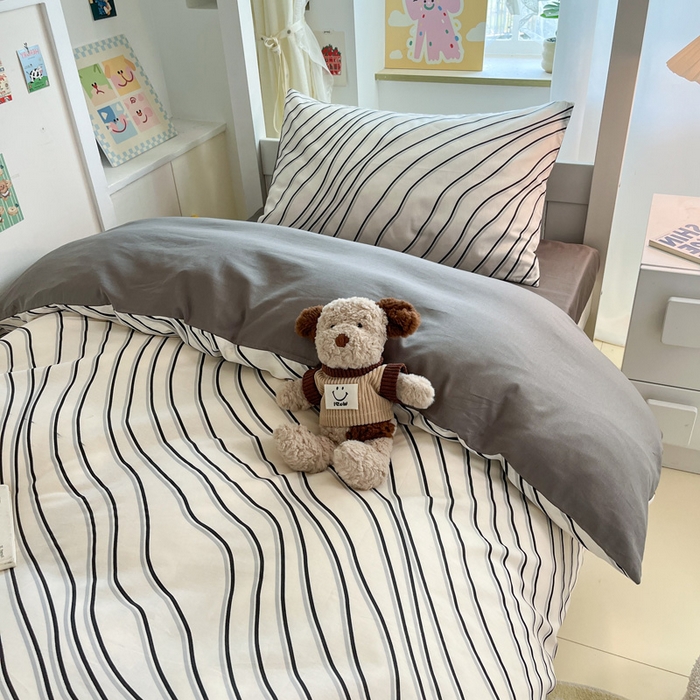 91家纺网 家纺一手货源 找家纺 雅居纺家纺 2025新款全棉纯棉印花系列学生宿舍三四件套上下铺三件套 斜纹波条