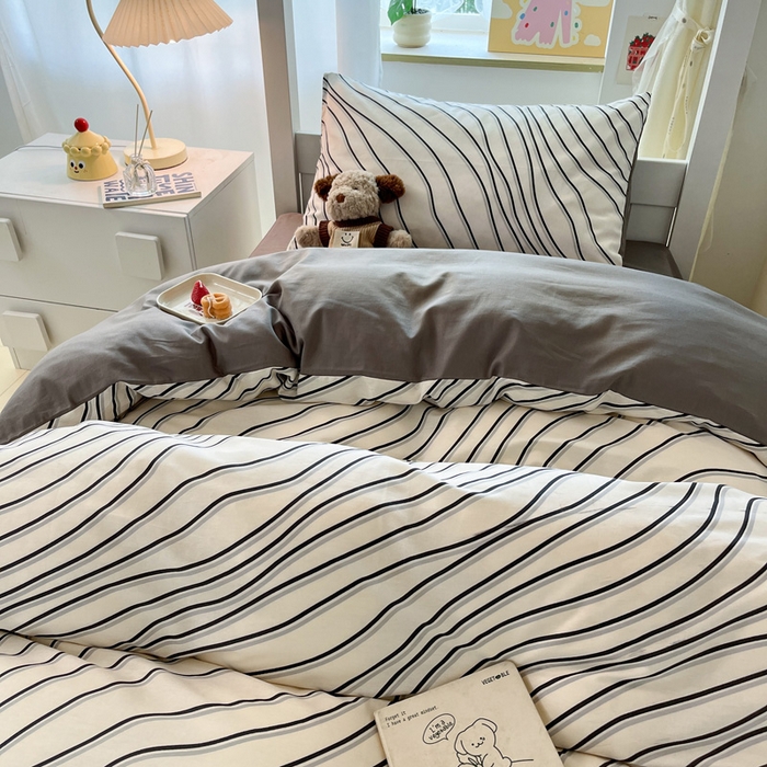 91家纺网 家纺一手货源 找家纺 雅居纺家纺 2025新款全棉纯棉印花系列学生宿舍三四件套上下铺三件套 斜纹波条