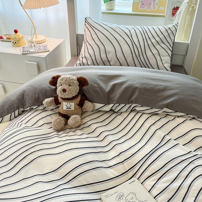 91家纺网 家纺一手货源 找家纺 雅居纺家纺 2025新款全棉纯棉印花系列学生宿舍三四件套上下铺三件套 斜纹波条