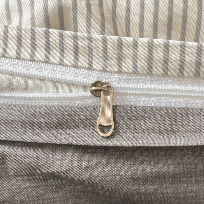 91家纺网 家纺一手货源 找家纺 雅居纺家纺 2025新款全棉纯棉印花系列学生宿舍三四件套上下铺三件套 炫染小花