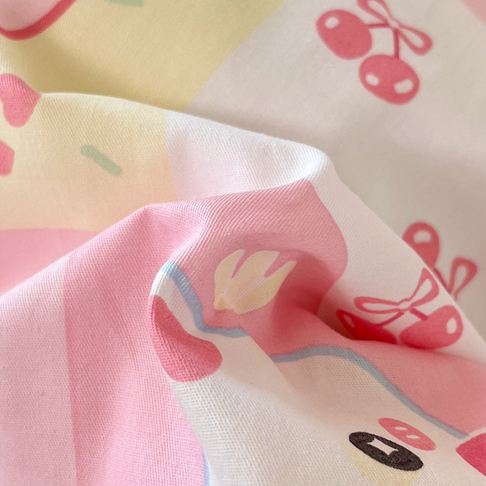 91家纺网 家纺一手货源 找家纺 雅居纺家纺 2025新款全棉纯棉印花系列学生宿舍三四件套上下铺三件套 樱桃猫咪