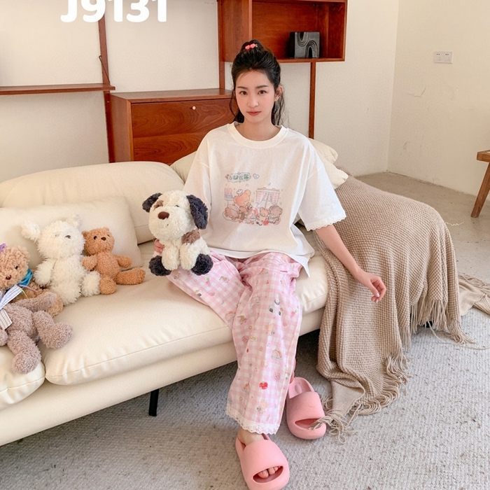 91家纺网 家纺一手货源 找家纺 妍景家居生活馆 2025新款纯棉短袖长裤甜宅心绪家居套装 9131-甜宅心绪粉