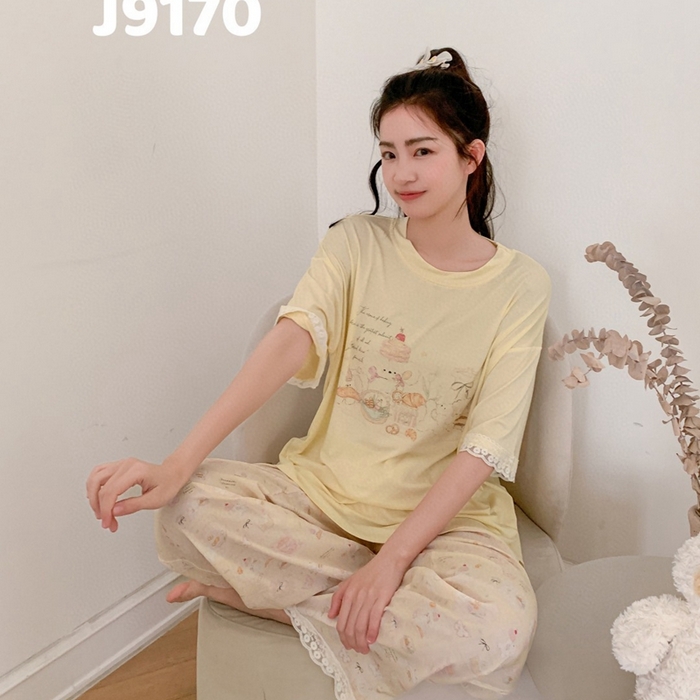 91家纺网 家纺一手货源 找家纺 妍景家居生活馆 2025新款莫代尔短袖长裤春意梦语家居套装 9170-春意梦语黄