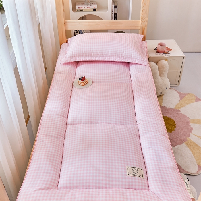 91家纺网 家纺一手货源 找家纺  默忆2025新款水洗棉新疆棉花立体抗菌床垫【抽绳袋包装】 粉小格