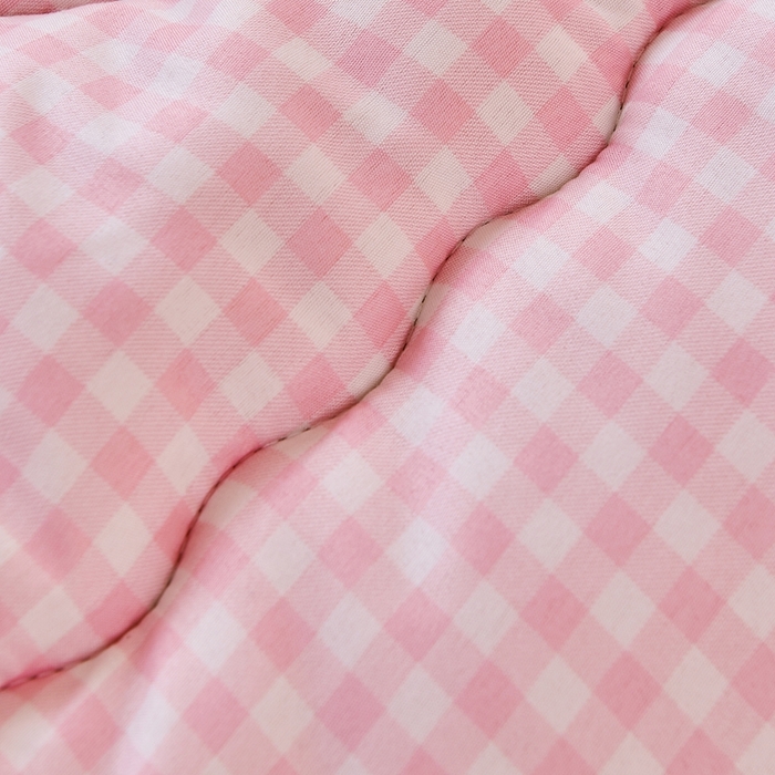 91家纺网 家纺一手货源 找家纺  默忆2025新款水洗棉新疆棉花立体抗菌床垫【抽绳袋包装】 粉小格