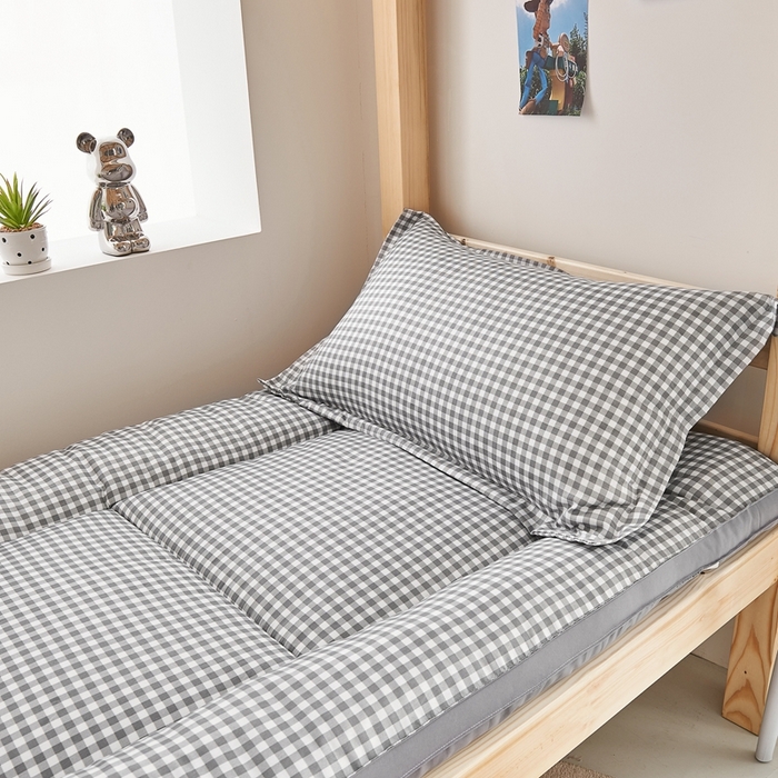 91家纺网 家纺一手货源 找家纺  默忆2025新款水洗棉新疆棉花立体抗菌床垫【抽绳袋包装】 灰小格