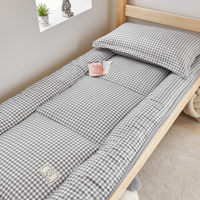 91家纺网 家纺一手货源 找家纺  默忆2025新款水洗棉新疆棉花立体抗菌床垫【抽绳袋包装】 灰小格