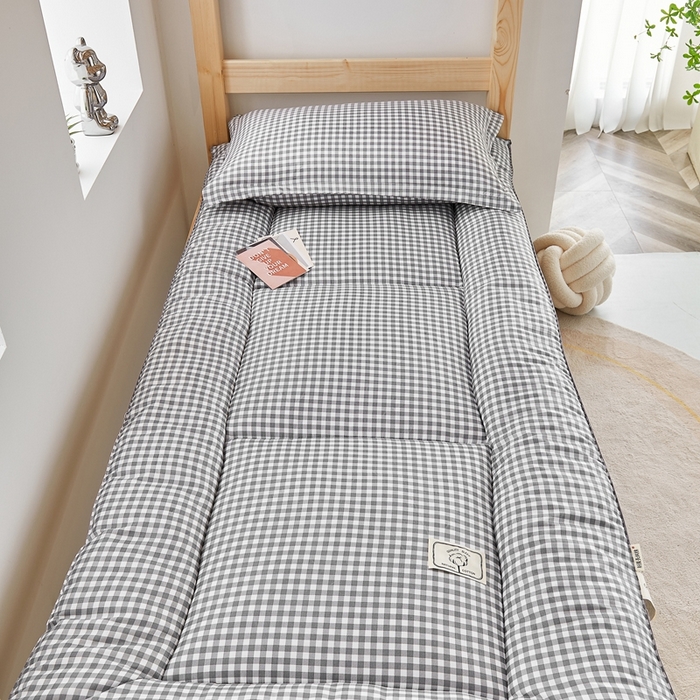 91家纺网 家纺一手货源 找家纺  默忆2025新款水洗棉新疆棉花立体抗菌床垫【抽绳袋包装】 灰小格