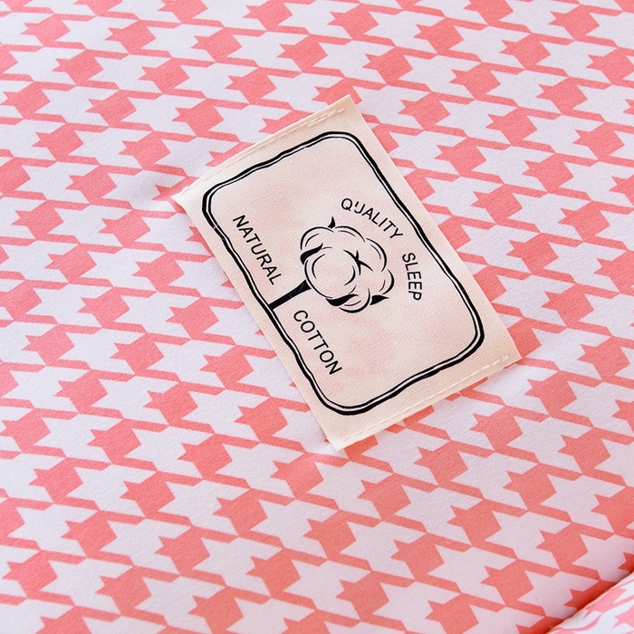 91家纺网 家纺一手货源 找家纺  默忆2025新款水洗棉新疆棉花立体抗菌床垫【抽绳袋包装】 千鸟格粉