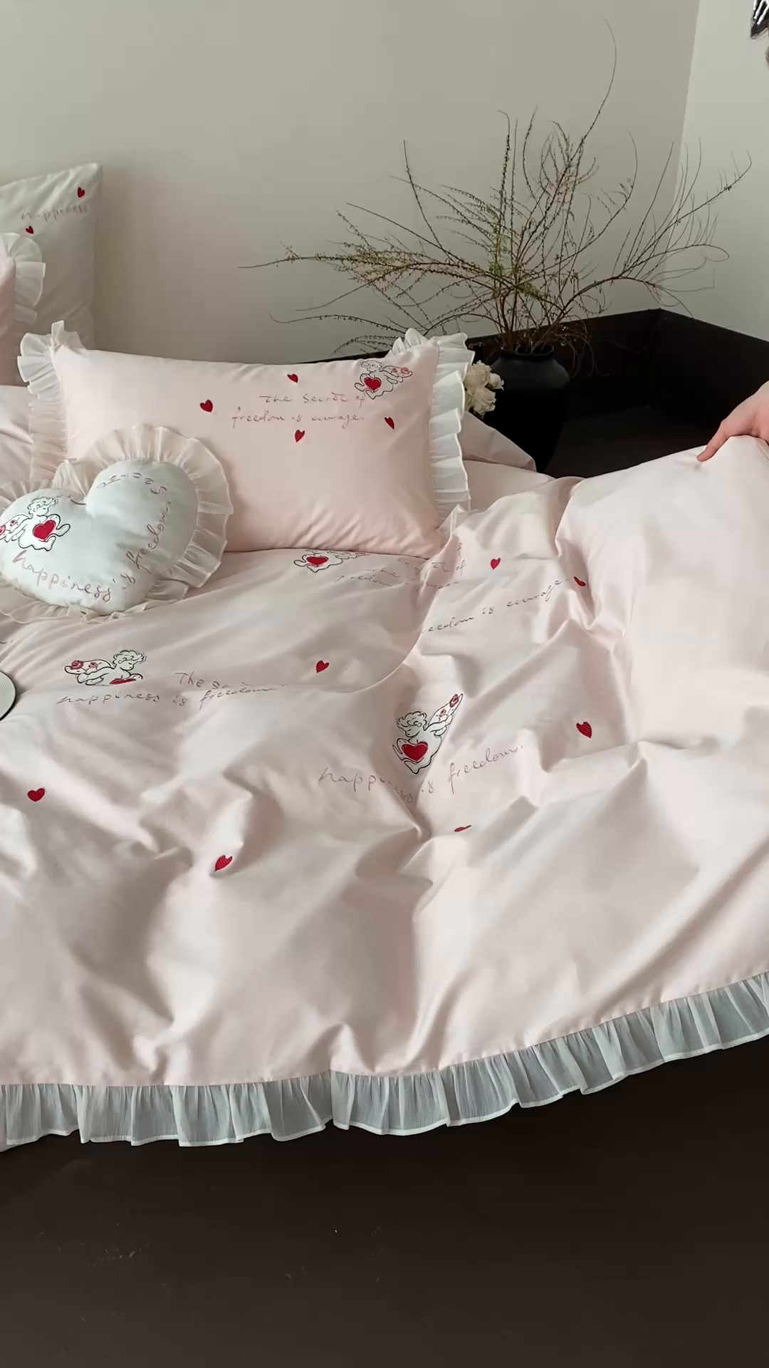 91家纺网 家纺一手货源 找家纺 MIU缪家居2025新款100S全棉四件套-遇见爱（控价368） 粉