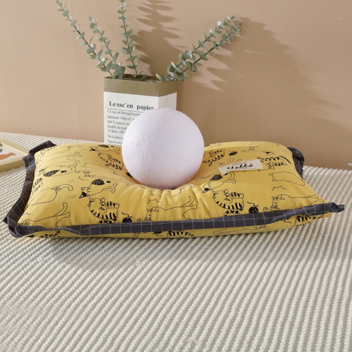 91家纺网 家纺一手货源 找家纺 芯奇想 2025春夏新款全棉纯棉印花荞麦枕枕头枕芯单枕芯-丑猫 全棉荞麦枕-丑猫黄色 35x55cm单枕/只