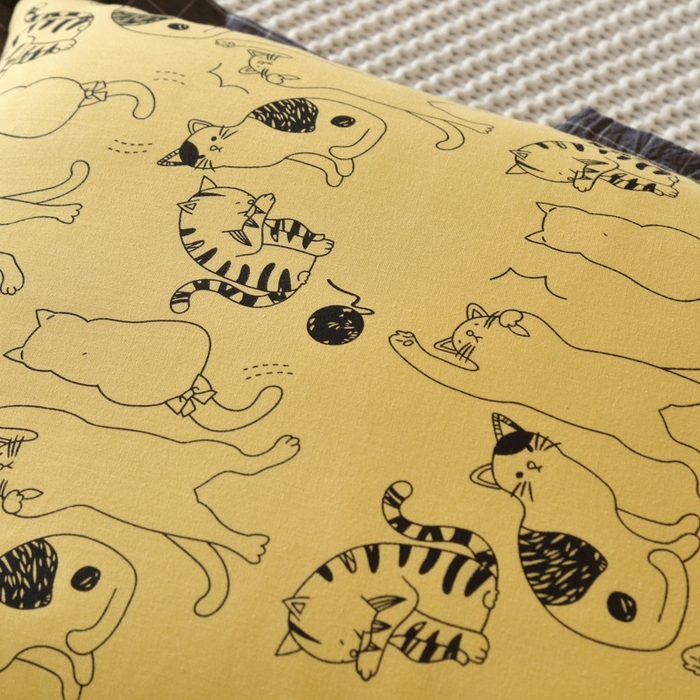 91家纺网 家纺一手货源 找家纺 芯奇想 2025春夏新款全棉纯棉印花荞麦枕枕头枕芯单枕芯-丑猫 全棉荞麦枕-丑猫黄色 35x55cm单枕/只