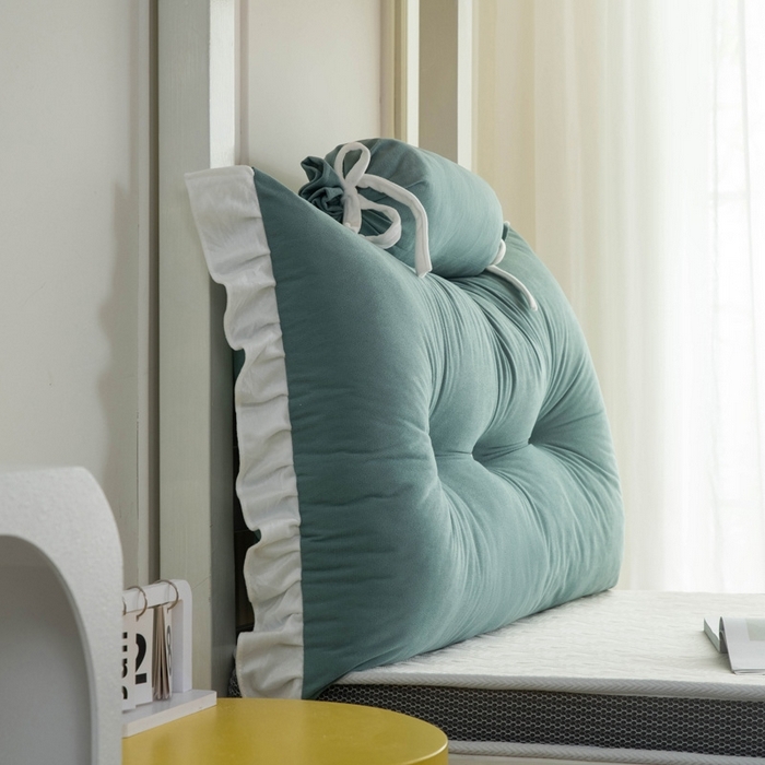 91家纺网 家纺一手货源 找家纺 一兰家纺 2025新款学生季床头靠垫床上护栏公主风靠枕床上抱枕护腰靠--花容系列 花容-水漾蓝