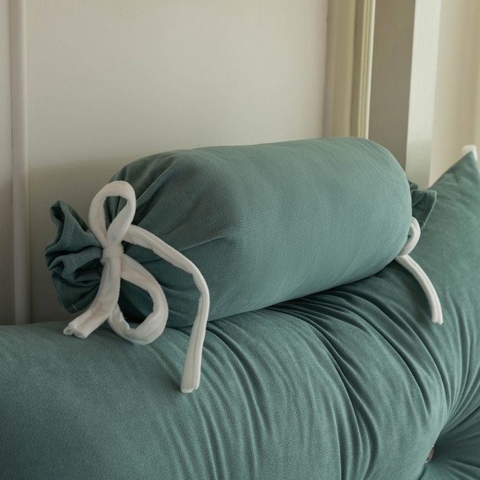 91家纺网 家纺一手货源 找家纺 一兰家纺 2025新款学生季床头靠垫床上护栏公主风靠枕床上抱枕护腰靠--花容系列 花容-水漾蓝