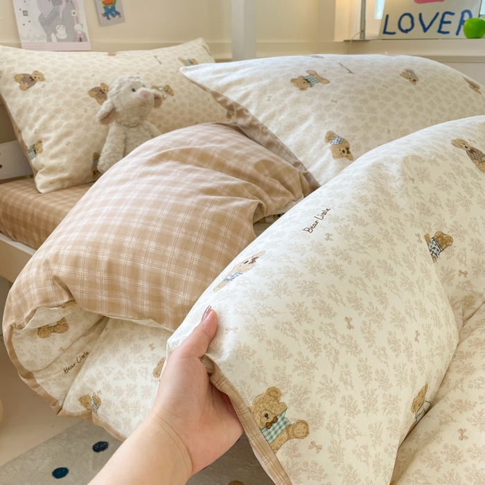 91家纺网 家纺一手货源 找家纺 吉象家纺 2025新款12868高支密全棉印花学生季三件套 小熊先生