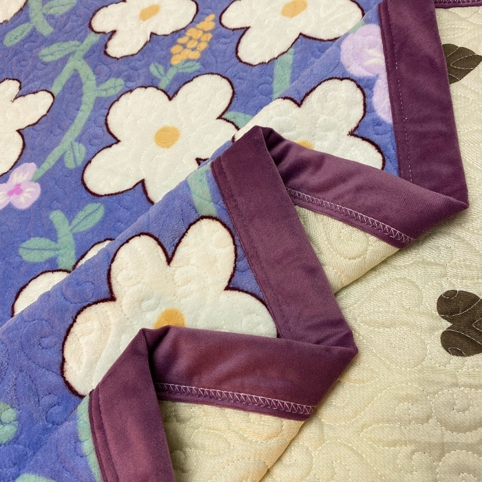 91家纺网 家纺一手货源 找家纺 梦精灵 2025新款经典款牛奶绒多功能盖毯床盖 直角-花漾