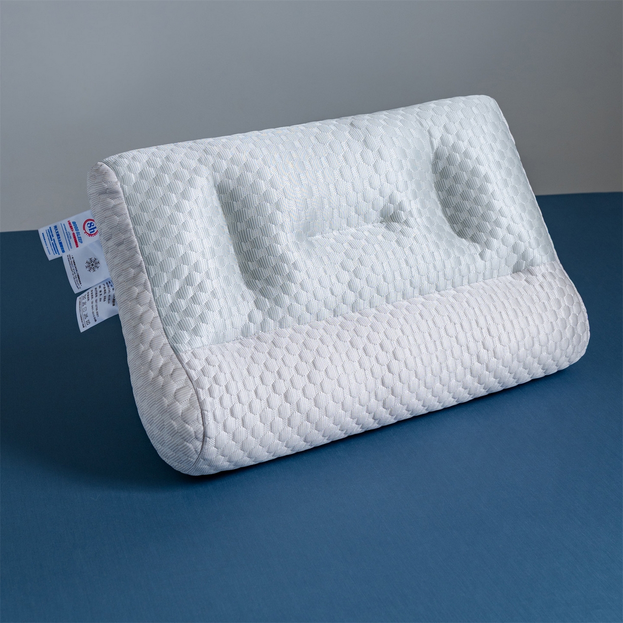 91家纺网 家纺一手货源 找家纺 （总）多品家纺 2025新款抗菌舒适冰豆豆枕芯冰丝凉感透气枕芯护颈椎助眠枕