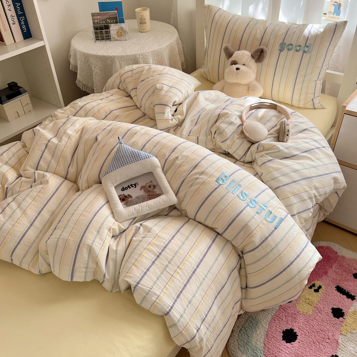 91家纺网 家纺一手货源 找家纺 丽涵家纺 2025新款色织水洗棉刺绣学生三件套 韵律-紫