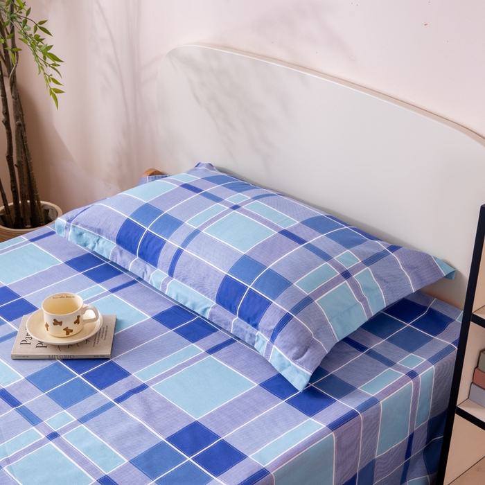 91家纺网 家纺一手货源 找家纺 凌云家纺 2025新款A类13372全棉小清新印花信封枕套 蓝绿格