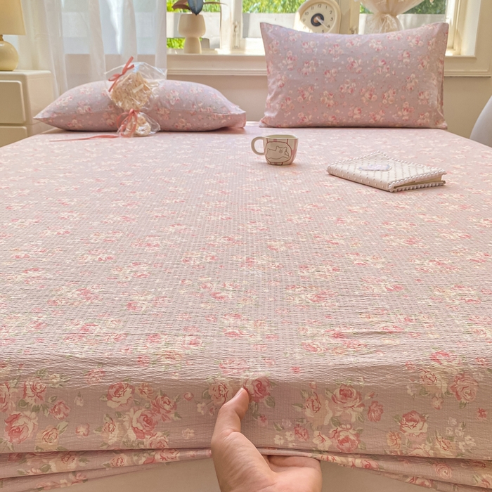 91家纺网 家纺一手货源 找家纺 米柳家纺 2025新款直播爆款7A抗菌简约木棉皱皱纱床笠（抖音控价单件49.9 三件套59.9） 倩影