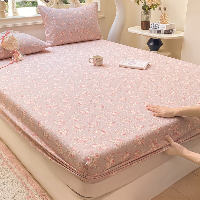 91家纺网 家纺一手货源 找家纺 米柳家纺 2025新款直播爆款7A抗菌简约木棉皱皱纱床笠（抖音控价单件49.9 三件套59.9） 倩影