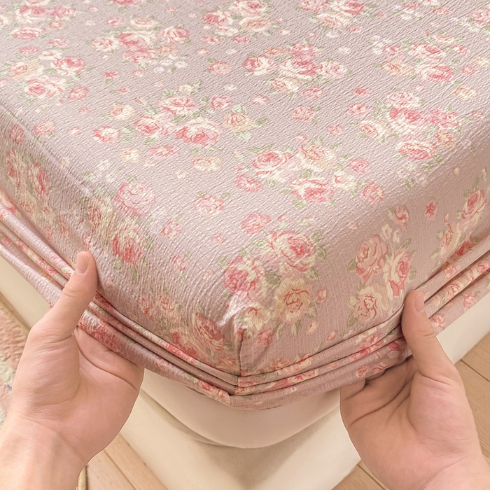 91家纺网 家纺一手货源 找家纺 米柳家纺 2025新款直播爆款7A抗菌简约木棉皱皱纱床笠（抖音控价单件49.9 三件套59.9） 倩影