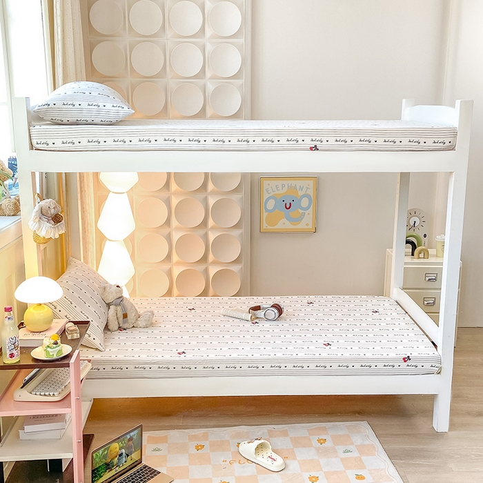 91家纺网 家纺一手货源 找家纺 眠势力 2025新款ins云感双层纱学生宿舍上下铺奶油风云感四季款单床笠床笠单件 字母樱桃