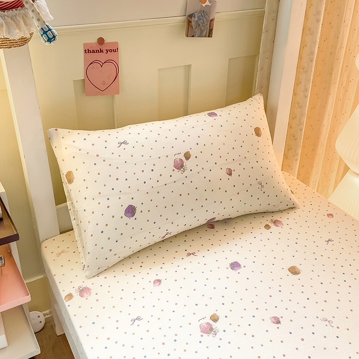 91家纺网 家纺一手货源 找家纺 眠势力 2025新款ins云感双层纱学生宿舍上下铺奶油风云感四季款单床笠床笠单件 点点草莓