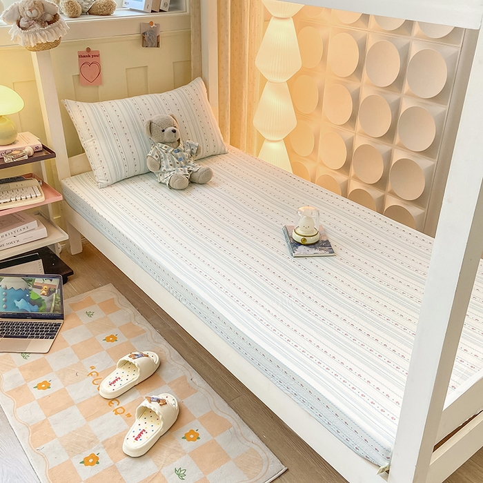 91家纺网 家纺一手货源 找家纺 眠势力 2025新款ins云感双层纱学生宿舍上下铺奶油风云感四季款单床笠床笠单件 一路生花