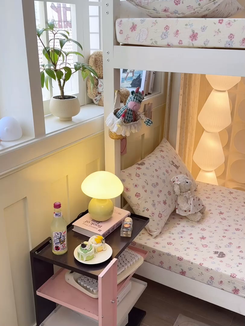 91家纺网 家纺一手货源 找家纺 眠势力 2025新款ins云感双层纱学生宿舍上下铺奶油风云感四季款单床笠床笠单件 花丛猫咪