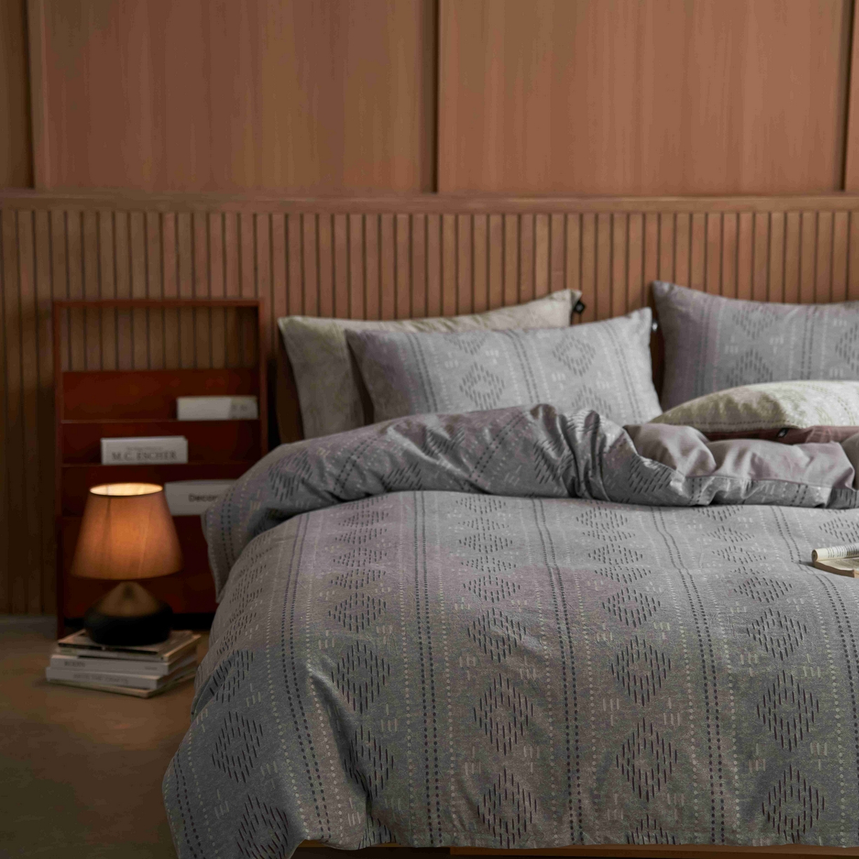 91家纺网 家纺一手货源 找家纺 安莱生活 2025春夏新款空气层色织提花四件套费尔岛系列 费尔岛-银灰