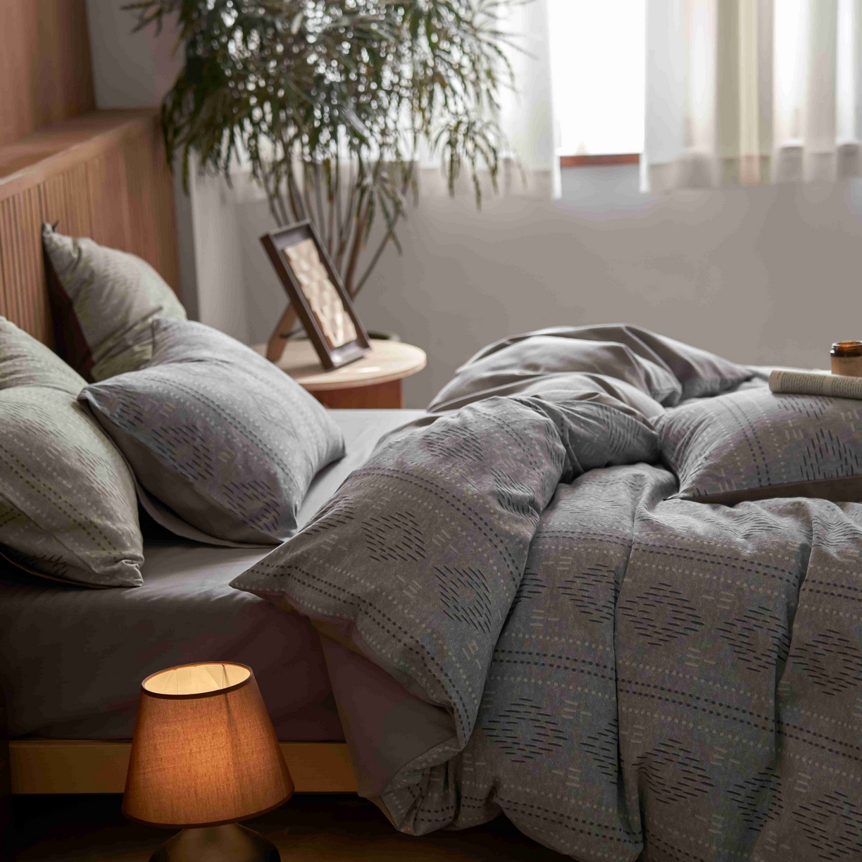 91家纺网 家纺一手货源 找家纺 安莱生活 2025春夏新款空气层色织提花四件套费尔岛系列 费尔岛-银灰