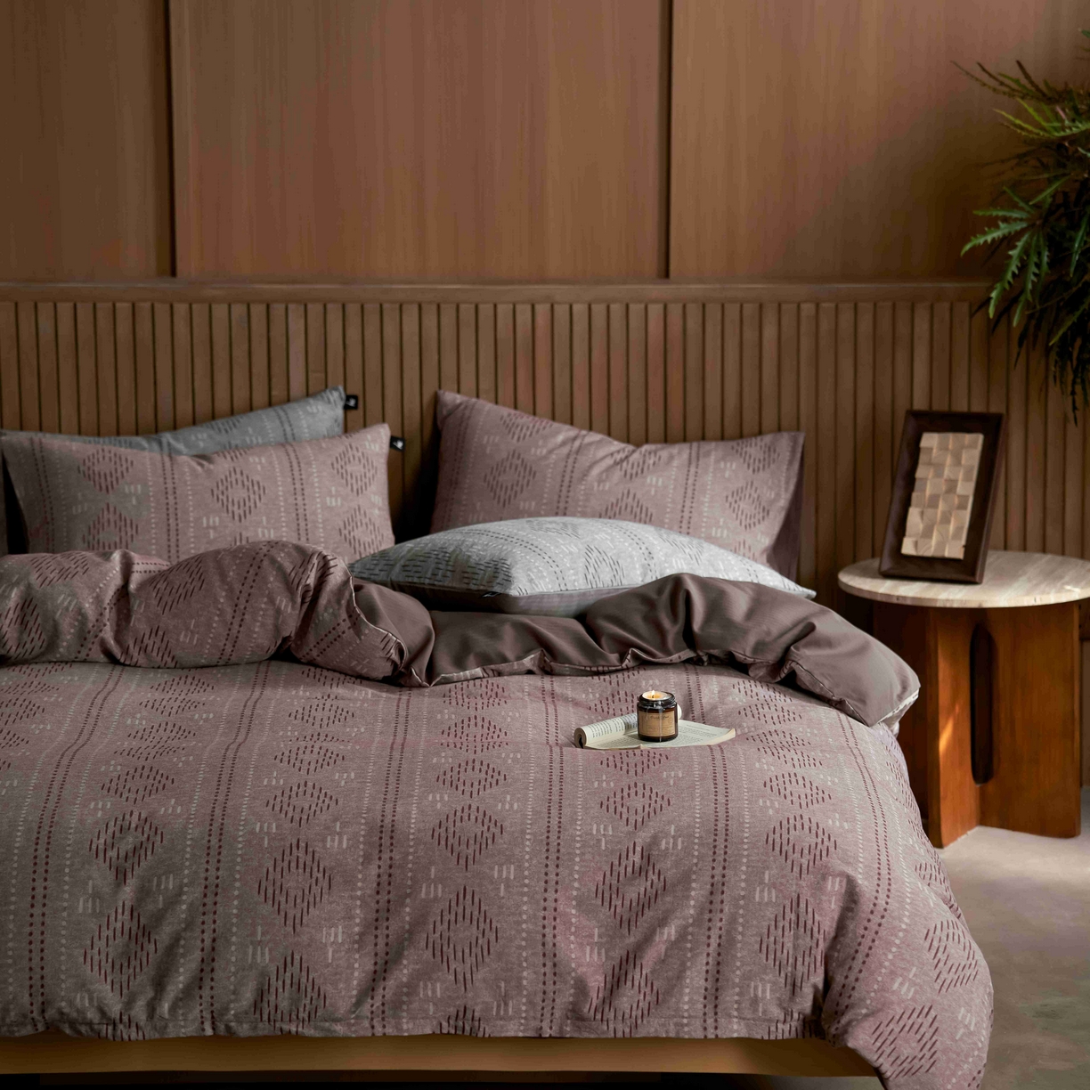 91家纺网 家纺一手货源 找家纺 安莱生活 2025春夏新款空气层色织提花四件套费尔岛系列 费尔岛-咖啡