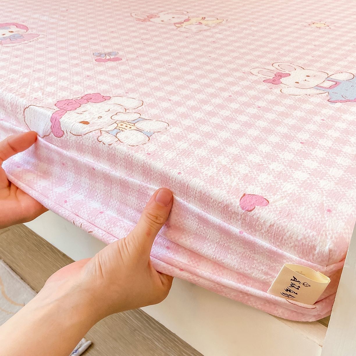 91家纺网 家纺一手货源 找家纺 眠势力 2025新款ins云感双层纱学生宿舍上下铺奶油风云感四季款单床笠床笠单件 乖乖兔