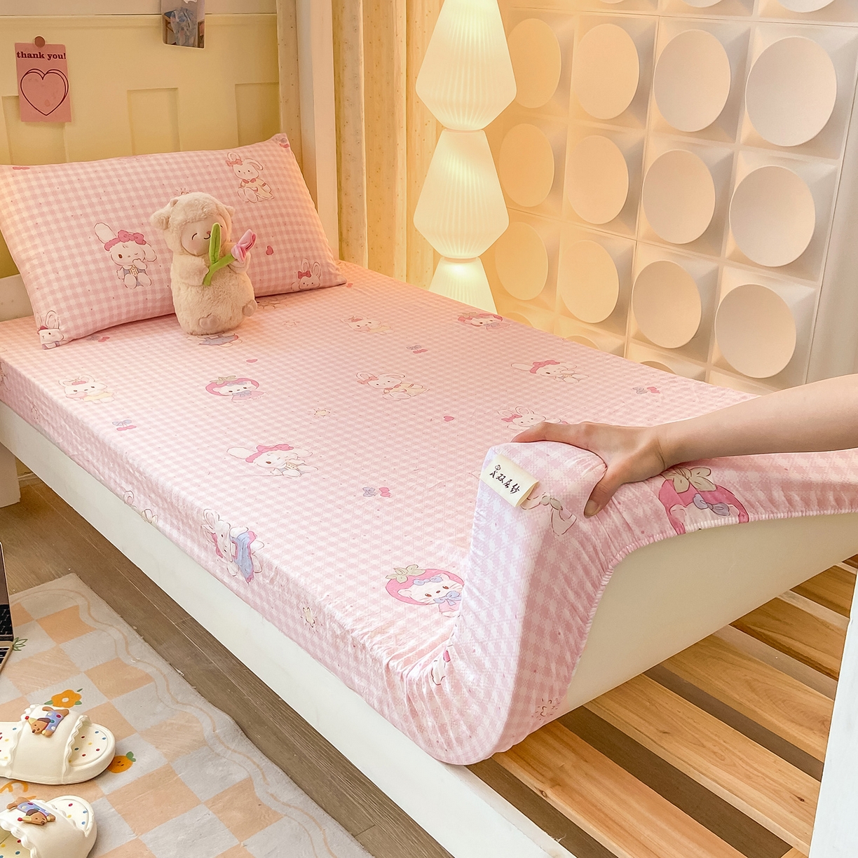 91家纺网 家纺一手货源 找家纺 眠势力 2025新款ins云感双层纱学生宿舍上下铺奶油风云感四季款单床笠床笠单件 乖乖兔