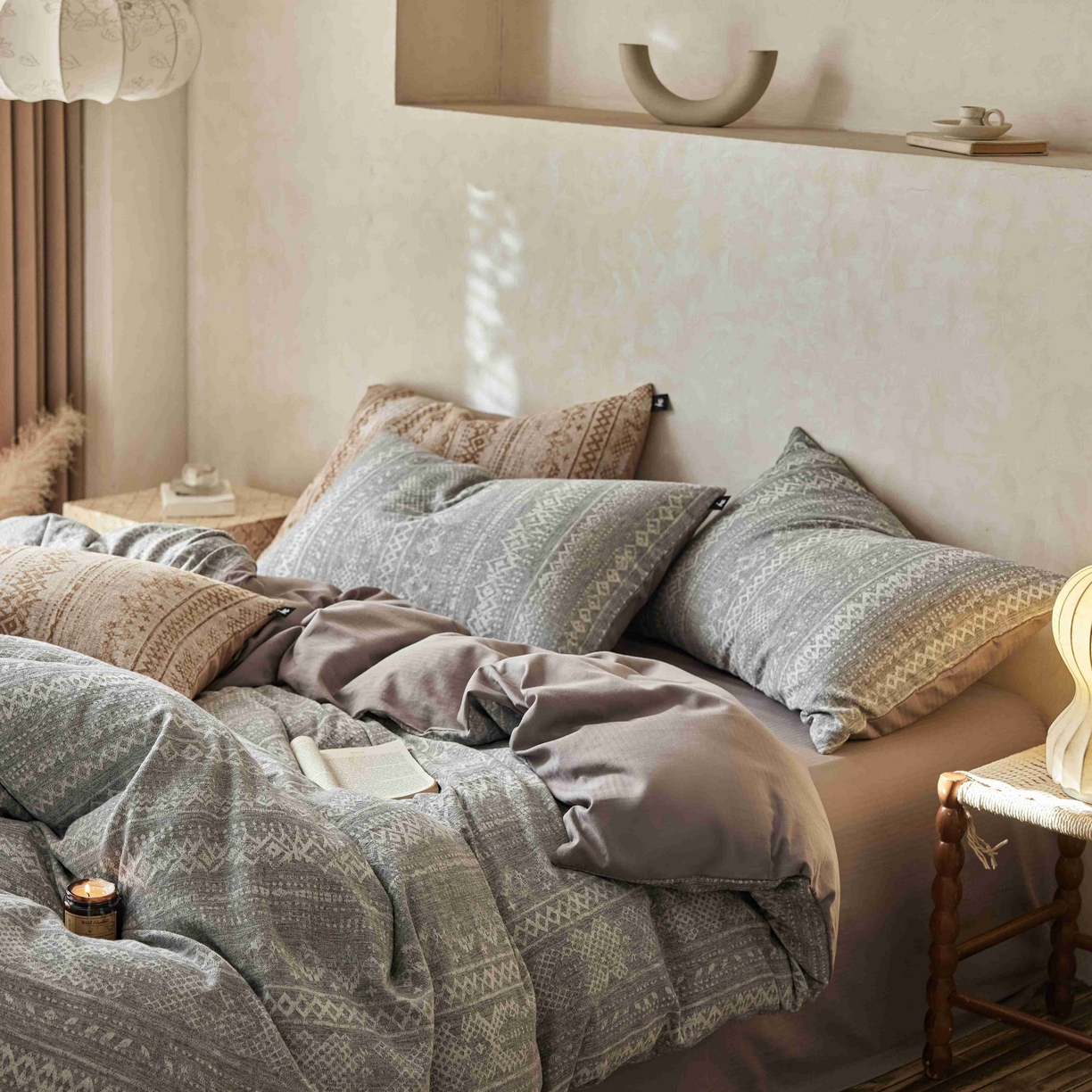 91家纺网 家纺一手货源 找家纺 安莱生活 2025春夏新款空气层色织提花四件套南阳假日系列 南阳假日-银灰