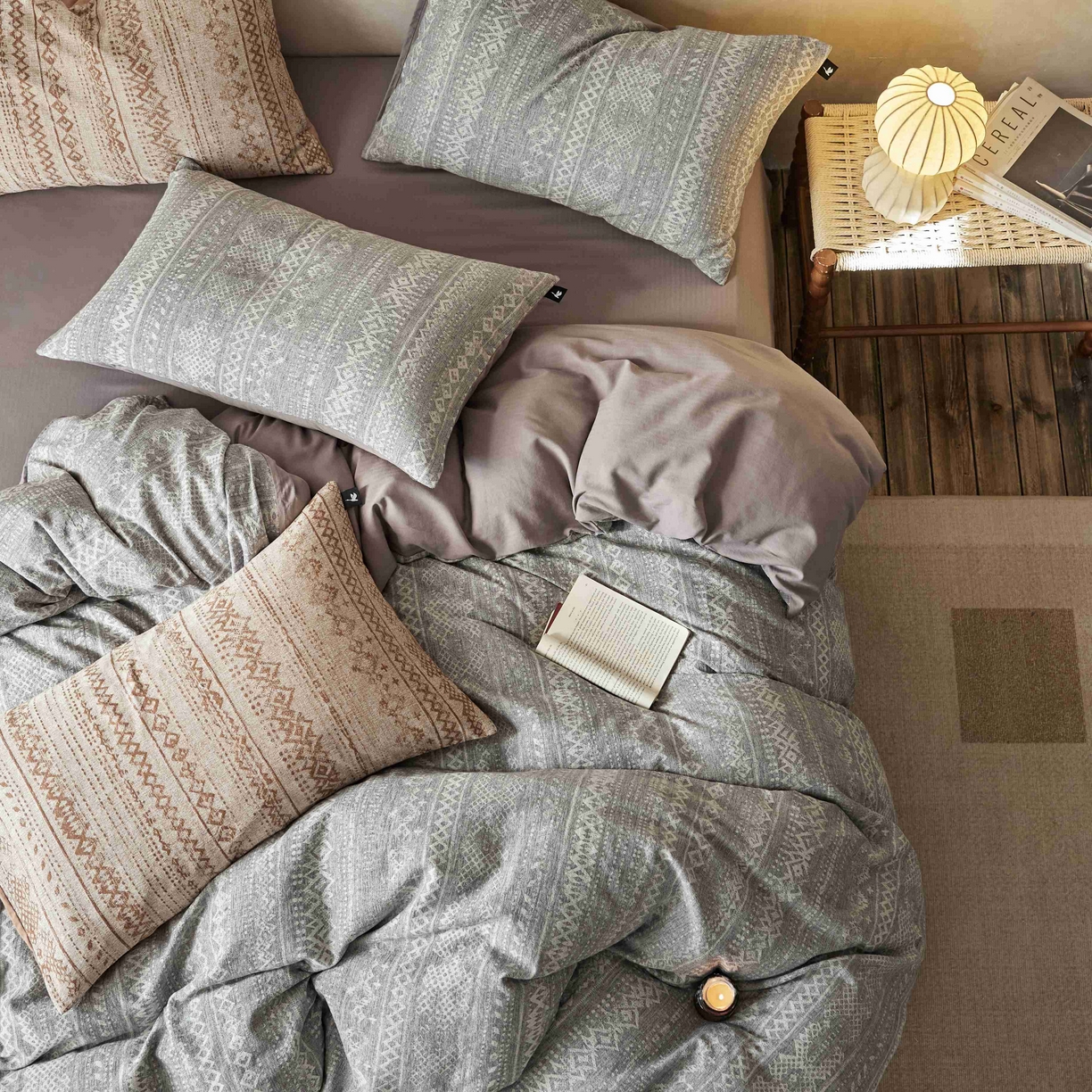 91家纺网 家纺一手货源 找家纺 安莱生活 2025春夏新款空气层色织提花四件套南阳假日系列 南阳假日-银灰