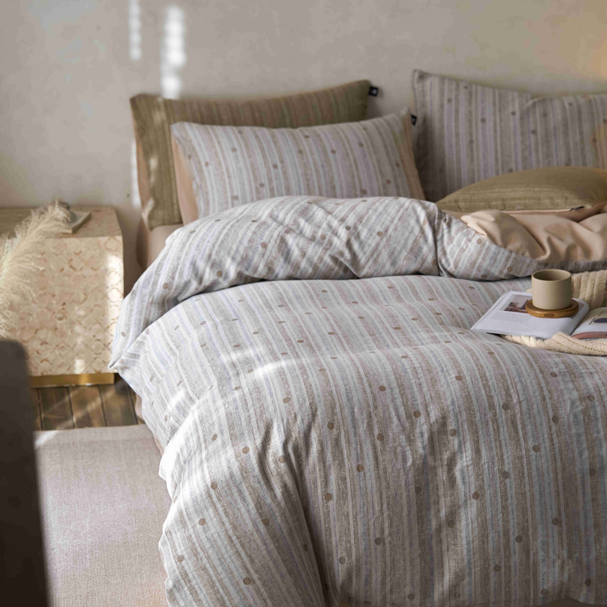 91家纺网 家纺一手货源 找家纺 安莱生活 2025春夏新款空气层色织提花四件套海盐波点系列 海盐波点-白咖