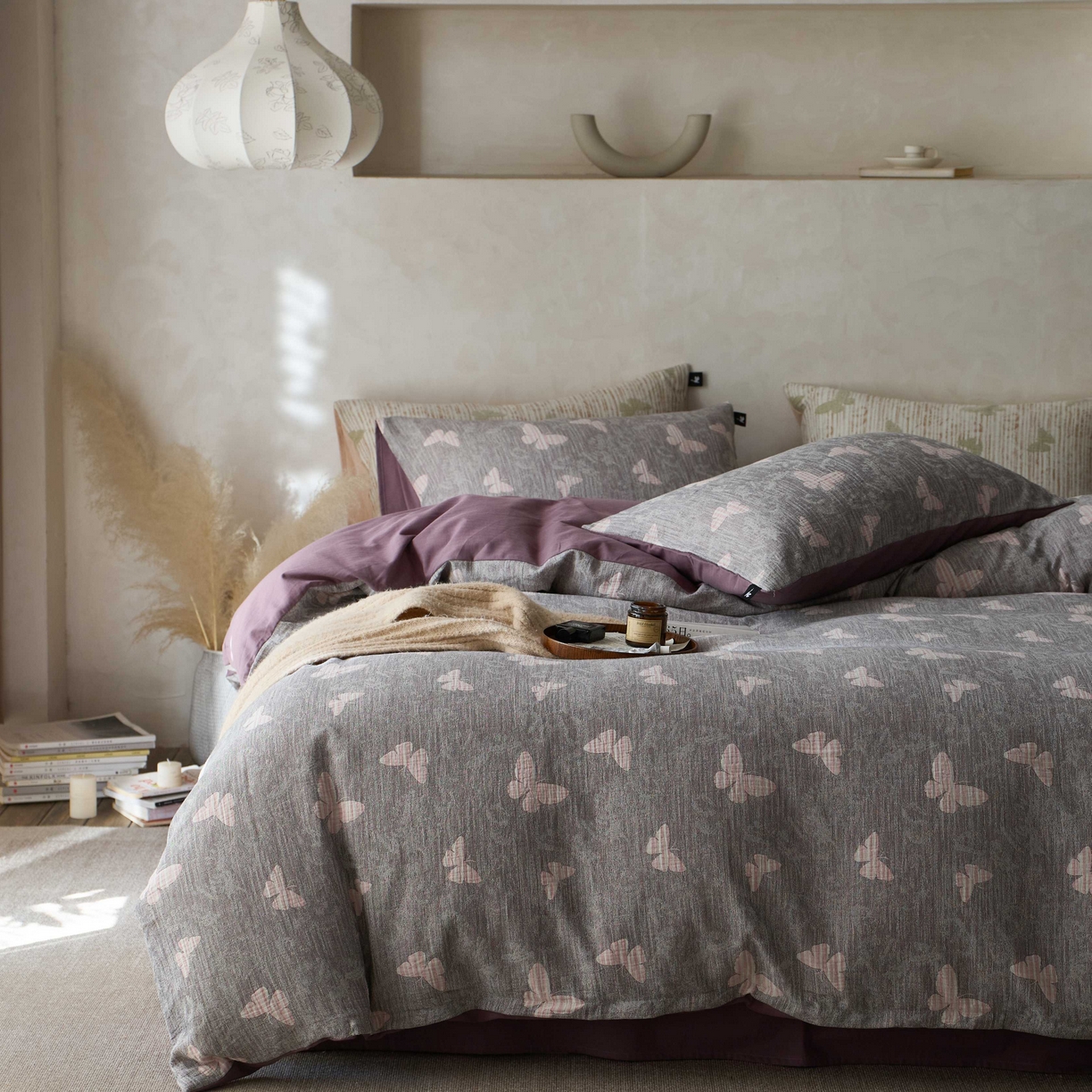 91家纺网 家纺一手货源 找家纺 （总）安莱生活 2025春夏新款空气层色织提花四件套蝴蝶美梦系列,蝴蝶美梦-灰紫,蝴蝶美梦-卡其,蝴蝶美梦-蓝黄,蝴蝶美梦-深灰